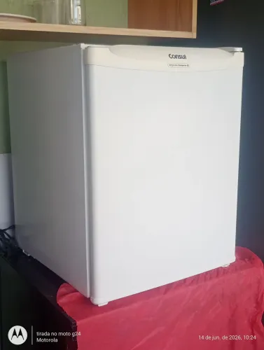 Vendo frigobar 80 litros consul