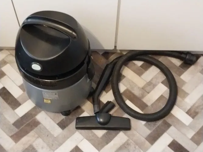 Aspirador Electrolux A10 Smart água e pó 1200w 127v