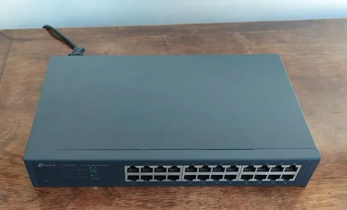 Roteador Switch Gigabit TP-Link TL-SG1024D de 24 portas.