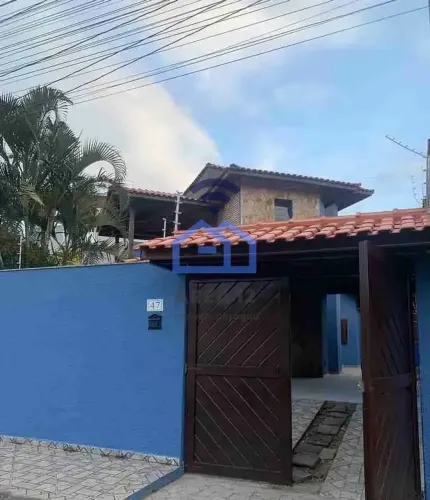 Sobrado com piscina à Venda a apenas 30m da praia do Porto Novo em Caraguatatuba, SP