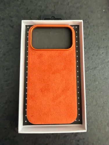 Capa iPhone 17 pro Max alcantara com mag safe