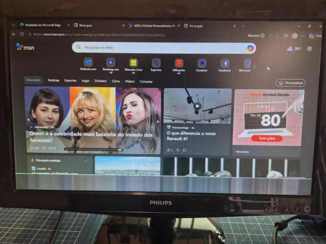 Monitor LCD Philips 19 polegadas modelo (com defeito)196v3l