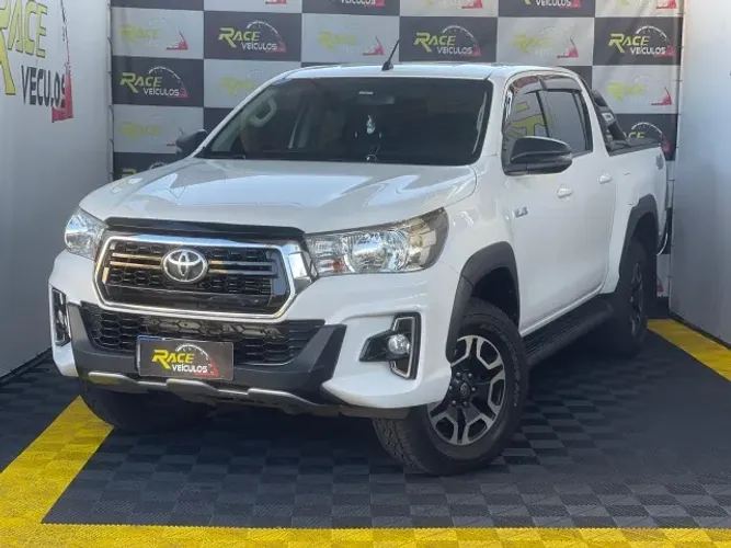 Toyota Hilux CD SR 4X4 2.8 TDI Diesel Aut. 2020
