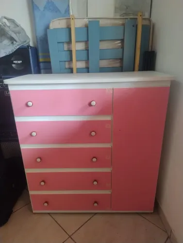 Cômoda infantil rosa