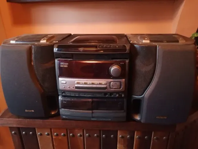 Som Aiwa NSX-V900