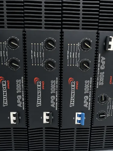 THUNDER PRO APG 10K2 - POTÊNCIA PROFISSIONAL PARA SOM DE ALTO DESEMPENHO