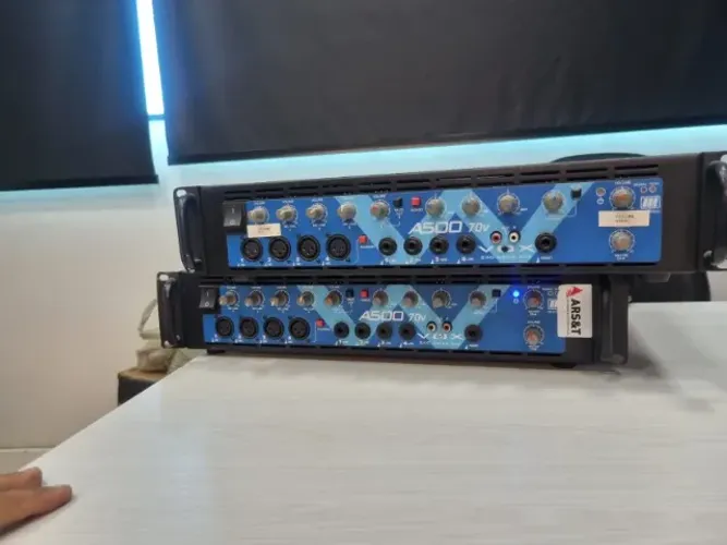 Amplificador 70v Vox - R$ 360,00 cada