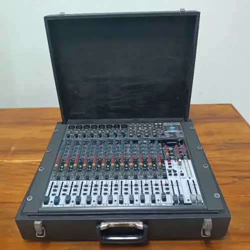 Mesa De Som Com Efeitos Bivolt Xenyx X 2222 USB - Behringer