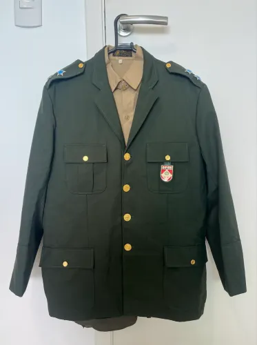 Vendo uniforme 5º Uniforme (túnica e calça verde-oliva)  