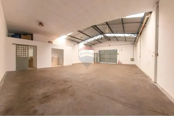 Galpão à venda com 172 m² no Jardim Haise Maria, Araras/SP