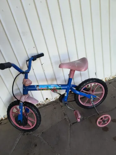 Bicicleta aro 12 bem inteira