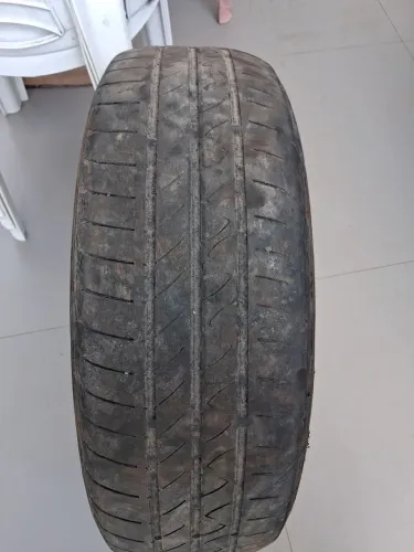 Pneu continental primeira linha