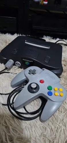 Console Nintendo 64 (NTSC) modelo americano 