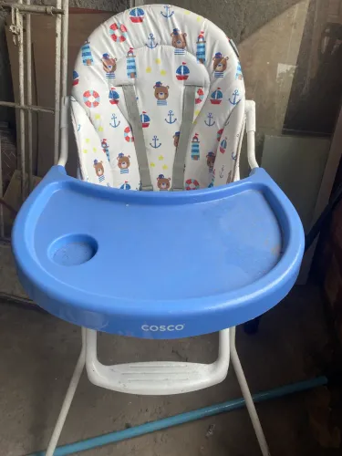Cadeirinha de alimentação 