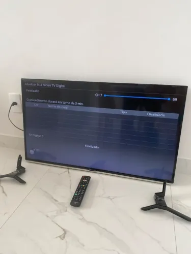 Panasonic 40" Smart LED usada em bom estado