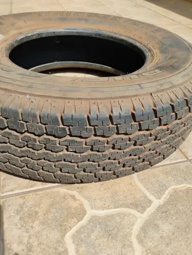 Pneu Dueler H/T 225/70r15