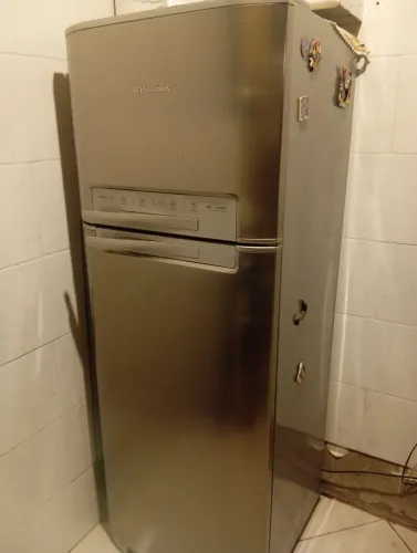 Geladeira Eletrolux 350 