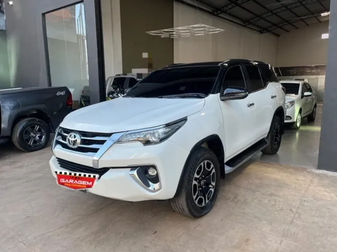 Toyota Hilux SW4 4X4 2.8 Diesel 2018