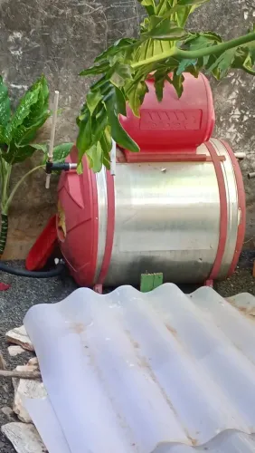 *Vendo Aquecedor solar 300 litro em bom estado de conservação e funcionamento valor 1,500