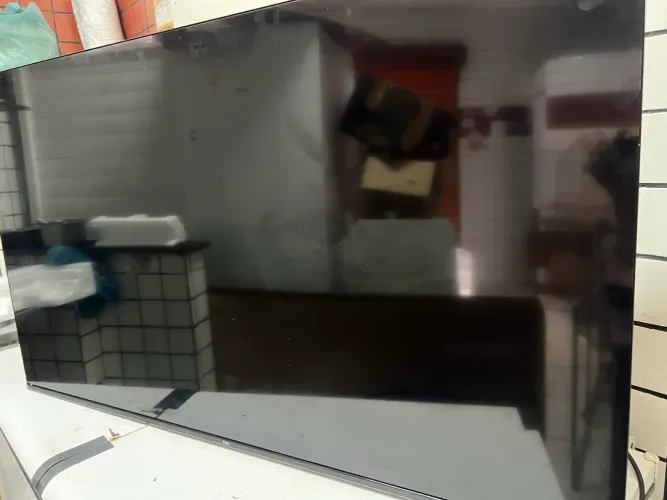 TV TCL 50 polegadas em perfeito estado