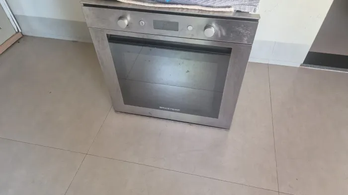 Forno elétrico de embutir 80 litros inox brastemp.