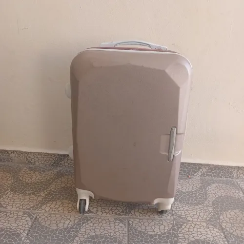 Mala de bordo ABS! No meu perfil tem outras opções. 
