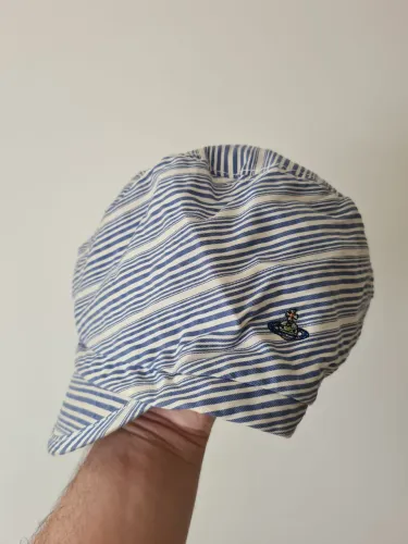 Boné/boina Vivienne Westwood MAN - vintage - listrada "striped" irregular com botão - rara