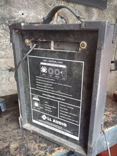 Vendo uma caixa amplificada LL.