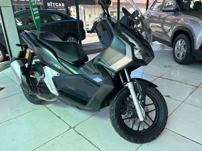 HONDA ADV 150 (único dono)