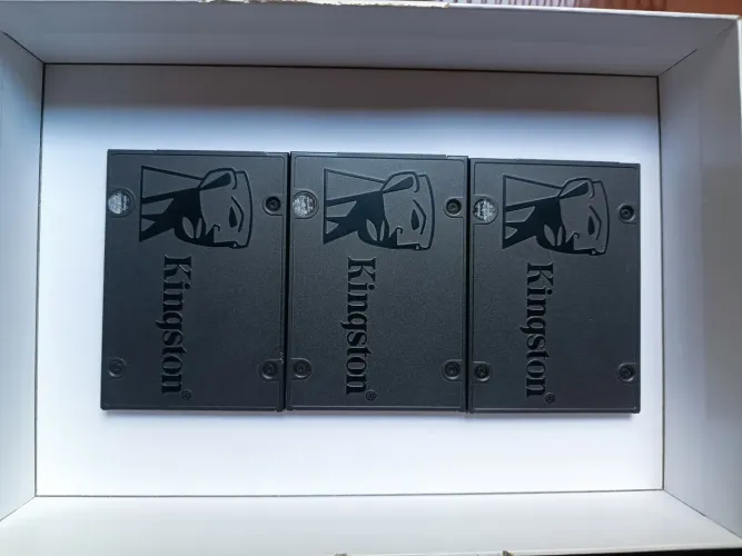 Vendo SSDs em lote, todos funcionando perfeitamente