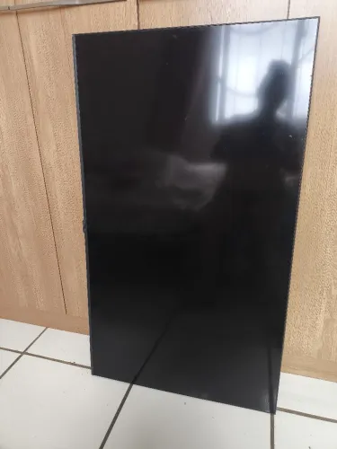 Tv 50 polegadas Samsung pra reaproveitar peças dela.eu ganhei e com tempo parou de f