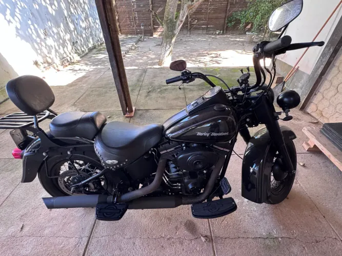 Vendo Harley Davidson muito conservada perfeita