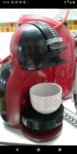 Vendo máquina de café expresso da Dolce Gusto Nescafé no preçinho!