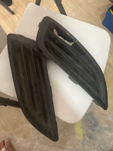 Grade moldura farol de milha sem furo New Fiesta