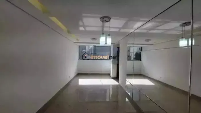 APARTAMENTO COM SUÍTE, VARANDA INTEGRADA E 2 VAGAS COBERTAS!