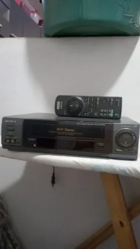 VIDEO CASSETE , funcionando normalmente 05 meses de uso apos a compra.