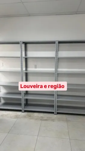 Prateleiras de aço para estoque