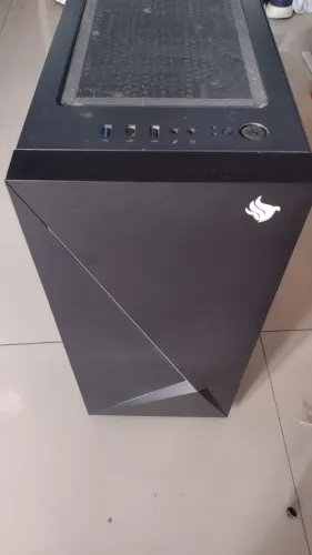 VENDO GABINETE GAMER ( SEMINOVO )