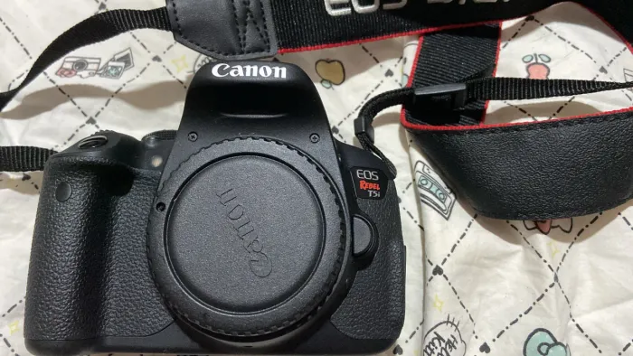 Câmera digital Cânon Rebel T5i