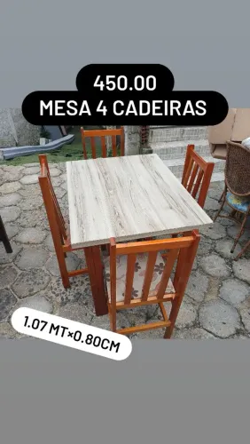 Mesa com cadeiras