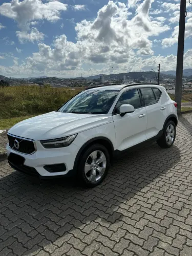 Volvo XC40 T-4 2.0 190cv FWD 2019