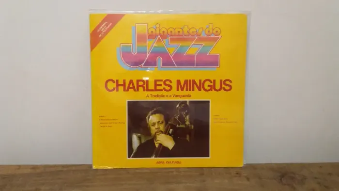 LP - Charles Mingus - Série Gigantes do Jazz