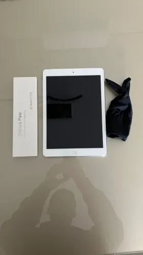 iPad Air + Cellular