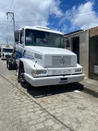 Caminhão Mercedes bens 1625 ano 1991