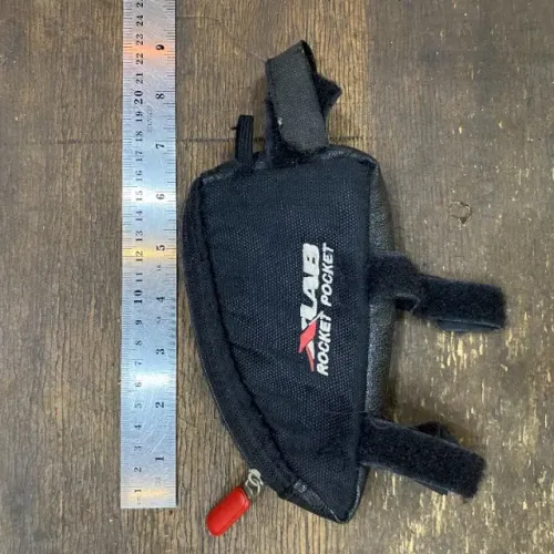 Ref. 229 - Bolsa de Selim XLAB Rocket Pocket para Ciclismo Triathlon Bike Speed Mtb Tt