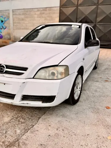 PEÇAS GM ASTRA 2.0 2005. 5p MOTOR CAMBIO RODAS BANCOS LATARIA ACABAMENTOS