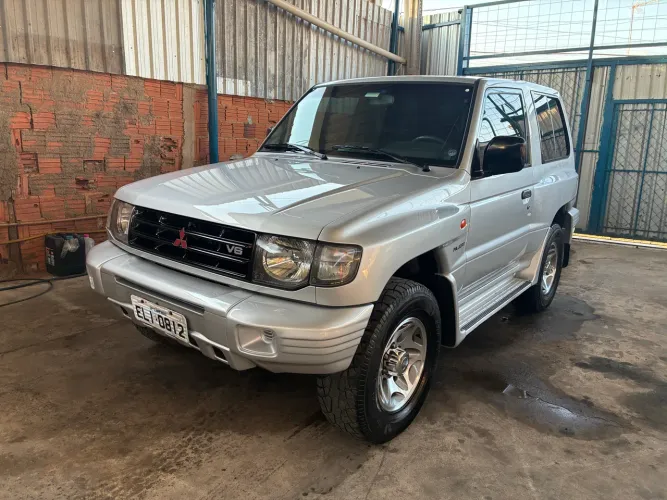 Mitsubishi Pajero GLS 3.5 V6 2P AUT 1998