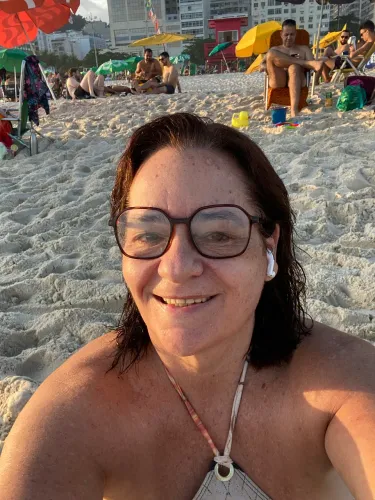 Professora de Inglês/ francês e Italiano. Tradutora livre
