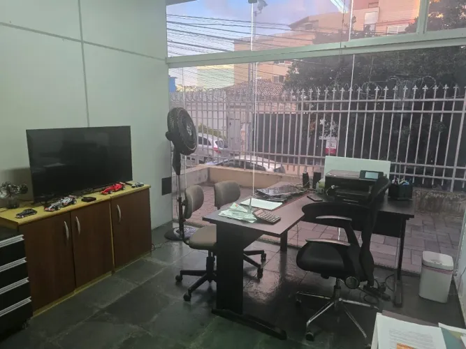 Sala Comercial Mobiliada no Prado - Exclusividade e Alto Padrão para Advogados