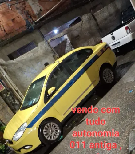 Fiat Grand Siena Essence 1.6 Flex 16V 2014
